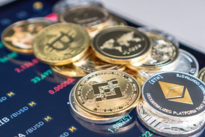 Altcoins น่าลงทุนปี 2025: DeFi, AI และเกมบล็อกเชน