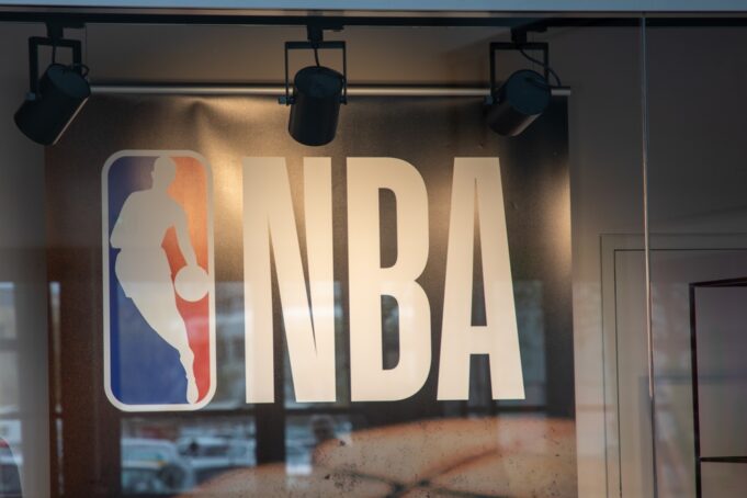 สรุปความเคลื่อนไหว NBA 2024-25: ทีมเด่นและผู้เล่นสำคัญ