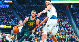 เคอร์รีทำ 37 แต้มพาวอร์ริเออร์สชนะดัลลัส 120-117