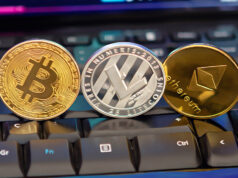แนวโน้ม Bitcoin พุ่งสูงสุดใหม่ แต่ Altcoins ยังนิ่ง
