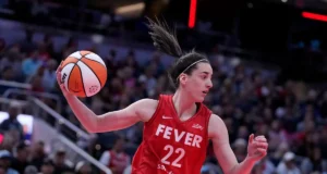แฟนเรียกร้อง WNBA โปรโมต Caitlin Clark ให้มากขึ้น