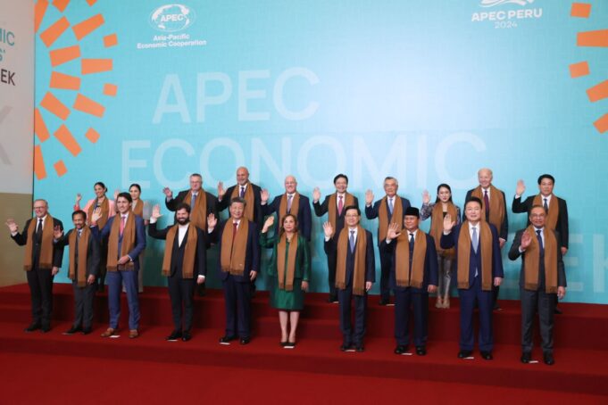 ผู้นำหลายชาติร่วมประชุม APEC รวมถึงสหรัฐ-จีน
