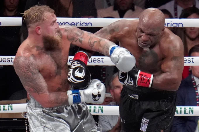Fallon ล้อเลียน Tyson-Paul และปัญหา Netflix ฮากระจาย