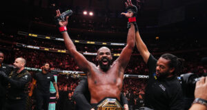 Jon Jones เล็งสู้ Pereira มากกว่า Aspinall หลัง UFC 309