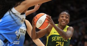 จิวเวล ลอยด์ อาจย้ายทีม แฟน Chicago Sky ลุ้นหนัก
