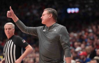 ซีค เมโย ดาวรุ่ง Jayhawks กับฟอร์มสุดประทับใจ