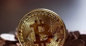 ตลาดคริปโตพุ่ง: Altcoins เด่น, MicroStrategy, Ripple