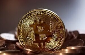 ตลาดคริปโตพุ่ง: Altcoins เด่น, MicroStrategy, Ripple