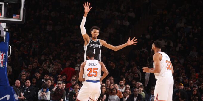 มิคาล บริดเจส นำ Knicks คว้าชัยเกมคริสต์มาสสุดมันส์