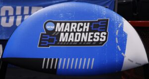 แจ็ค โกลเก้ ตำนาน March Madness สู่เส้นทาง NBA