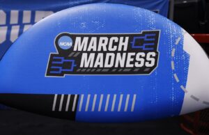 แจ็ค โกลเก้ ตำนาน March Madness สู่เส้นทาง NBA