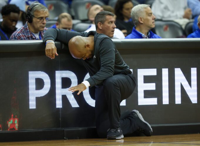 Monmouth ชนะครั้งแรก หลังเอาชนะ Seton Hall 63-51