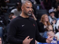NBA ปรับโค้ช-นักบาสทีมร็อกเก็ตส์รวม $100,000