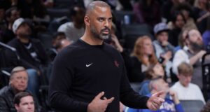 NBA ปรับโค้ช-นักบาสทีมร็อกเก็ตส์รวม $100,000