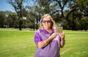 นักกอล์ฟหญิงคว้าแชมป์สุทธิใน Deaf Golf Victoria
