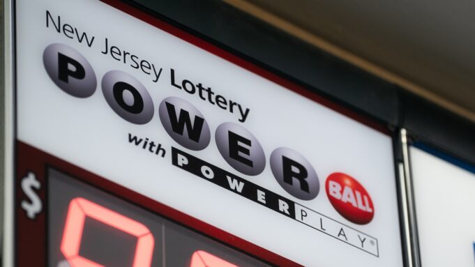 Powerball Update: $50K Winner in NJ, Jackpot Hits $184M