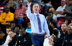 ทีม Arizona State ชน Kansas ศึกบาส Big 12 สุดเข้มข้น