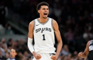 วิคเตอร์ เวมบันยามา: ดาวรุ่ง NBA กับหมากรุกนอกสนาม