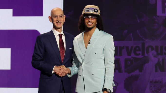 เดวิน คาร์เตอร์ ประเดิม NBA ดวลทีมพ่อในเกมแรก