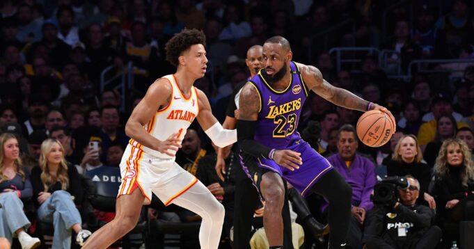 เลอบรอนทำลายสถิติ 30 แต้มเกมมากสุดใน NBA