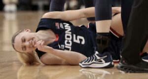 Paige Bueckers บาดเจ็บหัวเข่า UConn ปรับแผนชั่วคราว