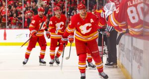 Canucks เผชิญวิกฤตไร้ Hughes & Pettersson โชว์ศักยภาพ