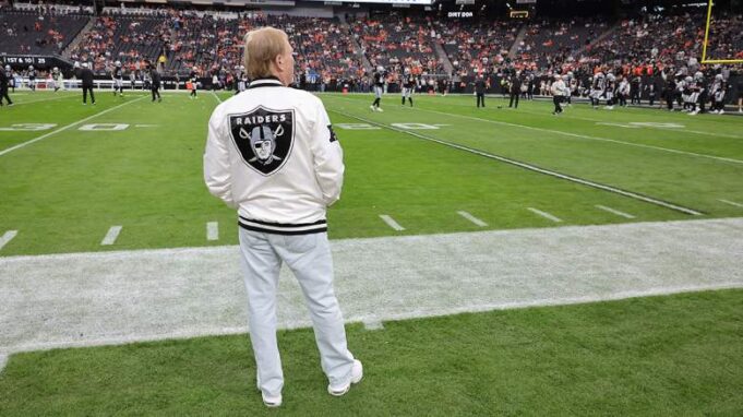 ฤดูกาลแห่งวิกฤตของ Raiders และอนาคตของโค้ช Pierce
