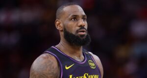 ไฟป่าลอสแอนเจลิสเลื่อนเกม NBA เลเกอร์ส-ฮอร์เน็ตส์
