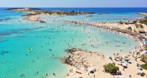 25 ชายหาดที่ดีที่สุดในโลก ปี 2025 โดย Tripadvisor