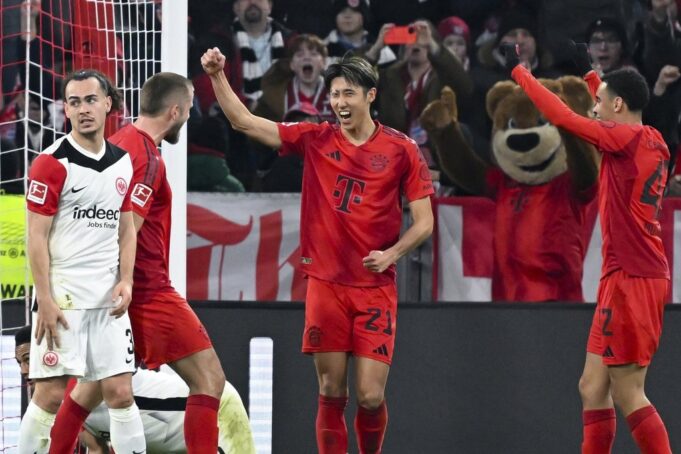 บาเยิร์นถล่มแฟรงก์เฟิร์ต 4-0 รั้งจ่าฝูงบุนเดสลีกา