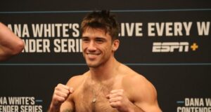 บิลลี่ กอฟฟ์ เตรียมบู๊ เวเรเทนนิคอฟ ใน UFC Vegas 102