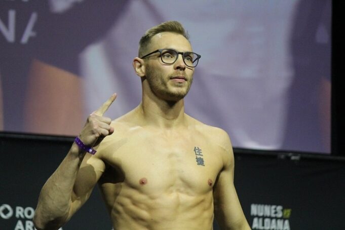 อดัม ฟูจิตต์ ปะทะ อิสลาม ดูลาโตฟ ศึก UFC ซีแอตเทิล