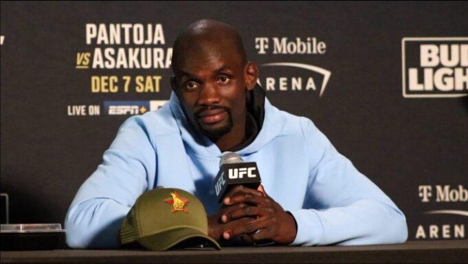 เท็มบา โกริมโบ พร้อมดวล วิเซนเต ลูเก้ ใน UFC 310