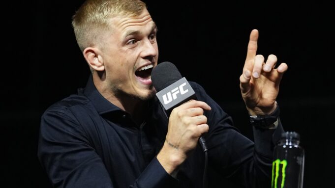เอียน การ์รี ท้าชนราคห์โมนอฟในศึก UFC 310 สุดเดือด