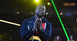เควิน ฮาร์ท เป็นพิธีกรสนามครั้งแรกใน NBA All-Star