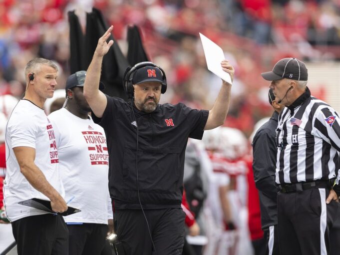 เนบราสก้าปรับฟุตบอลฤดูใบไม้ผลิเป็น Husker Games