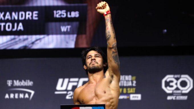 ศึก UFC 310: แพนโตจา ดวล อาซากุระ ชิงแชมป์ฟลายเวต