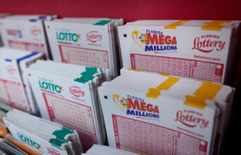 แจ็กพอต Mega Millions พุ่งสูง 579 ล้านดอลลาร์!