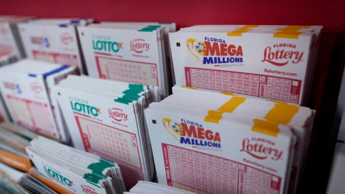 แจ็กพอต Mega Millions พุ่งสูง 579 ล้านดอลลาร์!