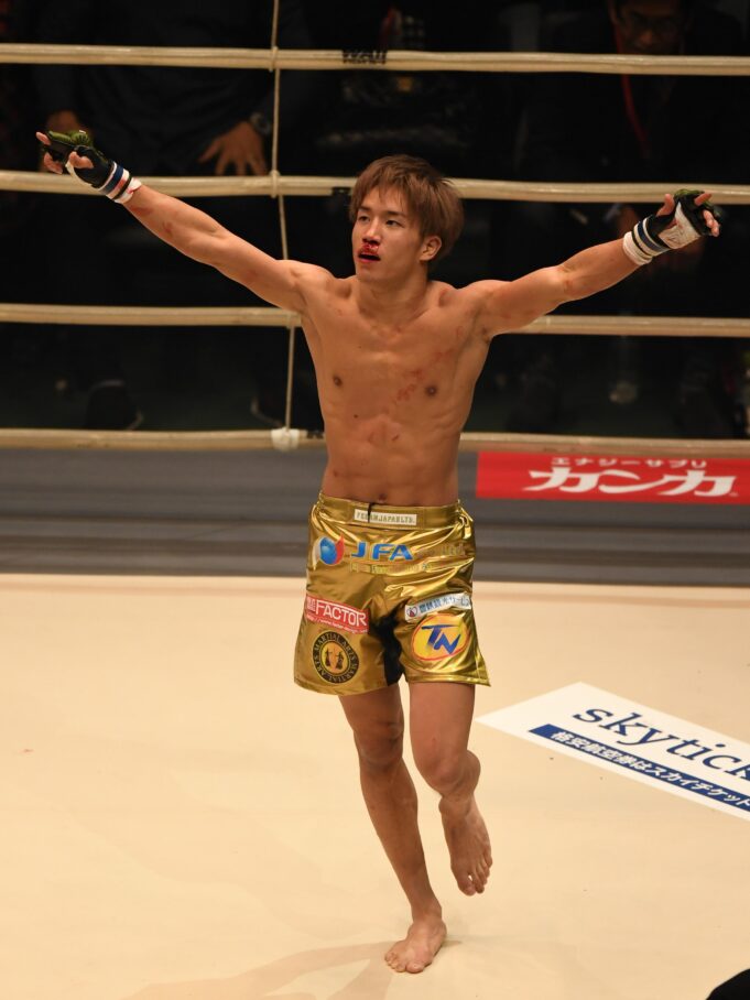 ไค อาซากุระ เปิดตัว UFC ท้าชิงแชมป์รุ่นฟลายเวต