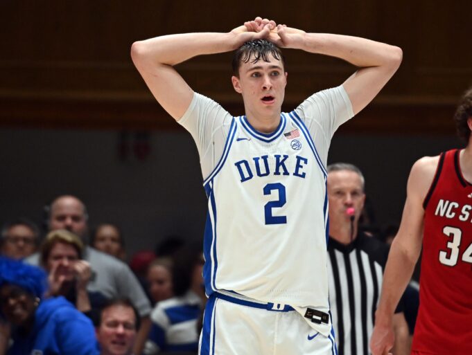 โคเปอร์ แฟลกก์ อาจอยู่ Duke ต่อหรือเข้าดราฟต์ NBA?
