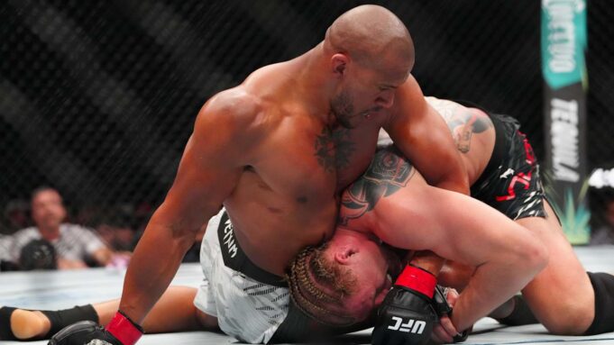 ดราม่า UFC 310: กาน ชนะไม่เอกฉันท์-เจ็บนิ้วเท้าหัก