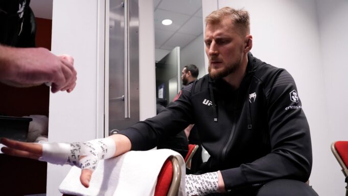 ดราม่า UFC: โวลคอฟวิจารณ์เบิร์ดหลังแพ้คะแนนกาน