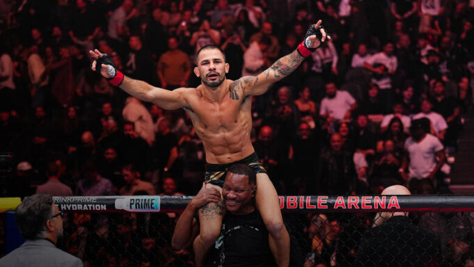 ปันโทจาโชว์ฟอร์มดุ ป้องแชมป์ UFC 310 อย่างยิ่งใหญ่