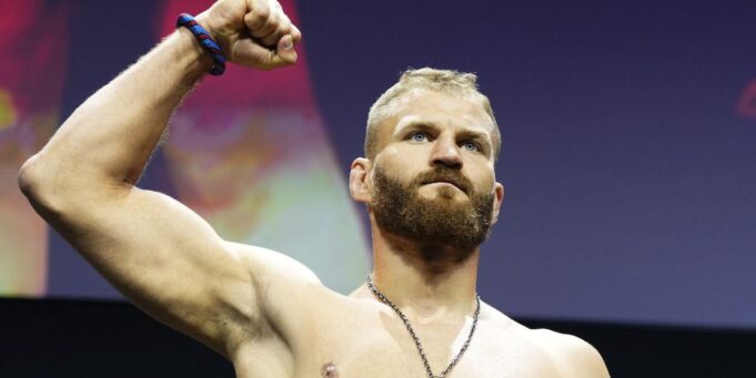 แบลโควิชคืนสังเวียนเจออูลเบิร์กใน UFC London 2024