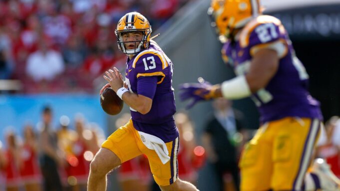 LSU และ นัสไมเออร์ ตั้งเป้าสู่ College Football Playoff