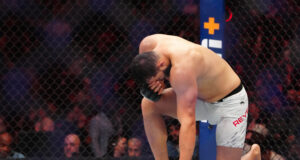 เรเยสคว้าชัย TKO สมิธ ศึก UFC 310 ฟื้นคืนฟอร์มเด่น