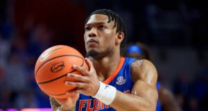 ฟลอริดาเฉือนยูคอนน์ 77-75 ลิ่ว 16 ทีม NCAA