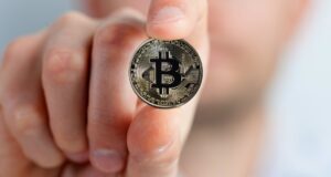 **แนวโน้มตลาดคริปโต 2024-2025: Bitcoin, ETF และ DeFi**