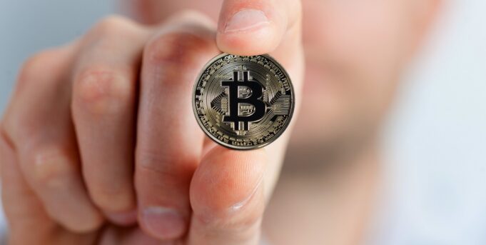 **แนวโน้มตลาดคริปโต 2024-2025: Bitcoin, ETF และ DeFi**